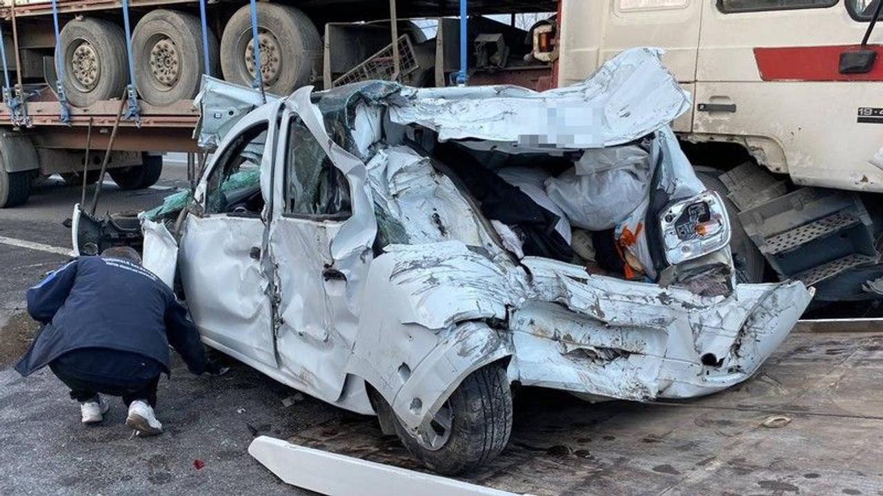 TEM’de 9 araç birbirine girdi ortalık savaş alanına döndü